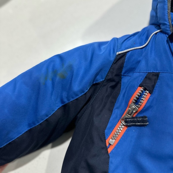 Osh Kosh Snowsuit - Picture 2 of 4